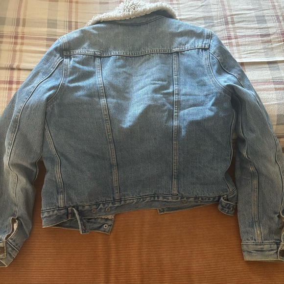 Levi's Sherpa Denim Jacket - Picture 3 of 6